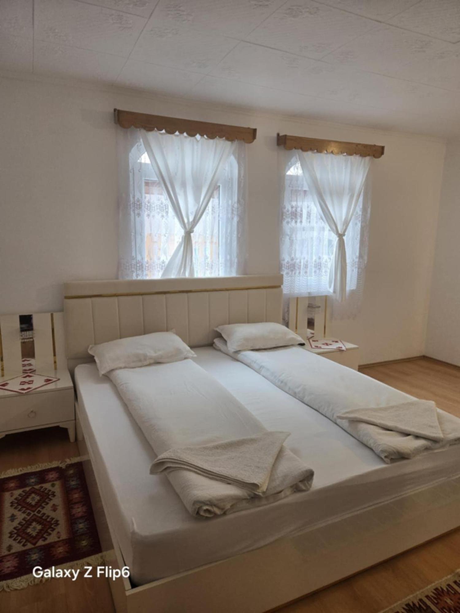 Bed and Breakfast Rozsa Panzio Rimetea Exterior foto